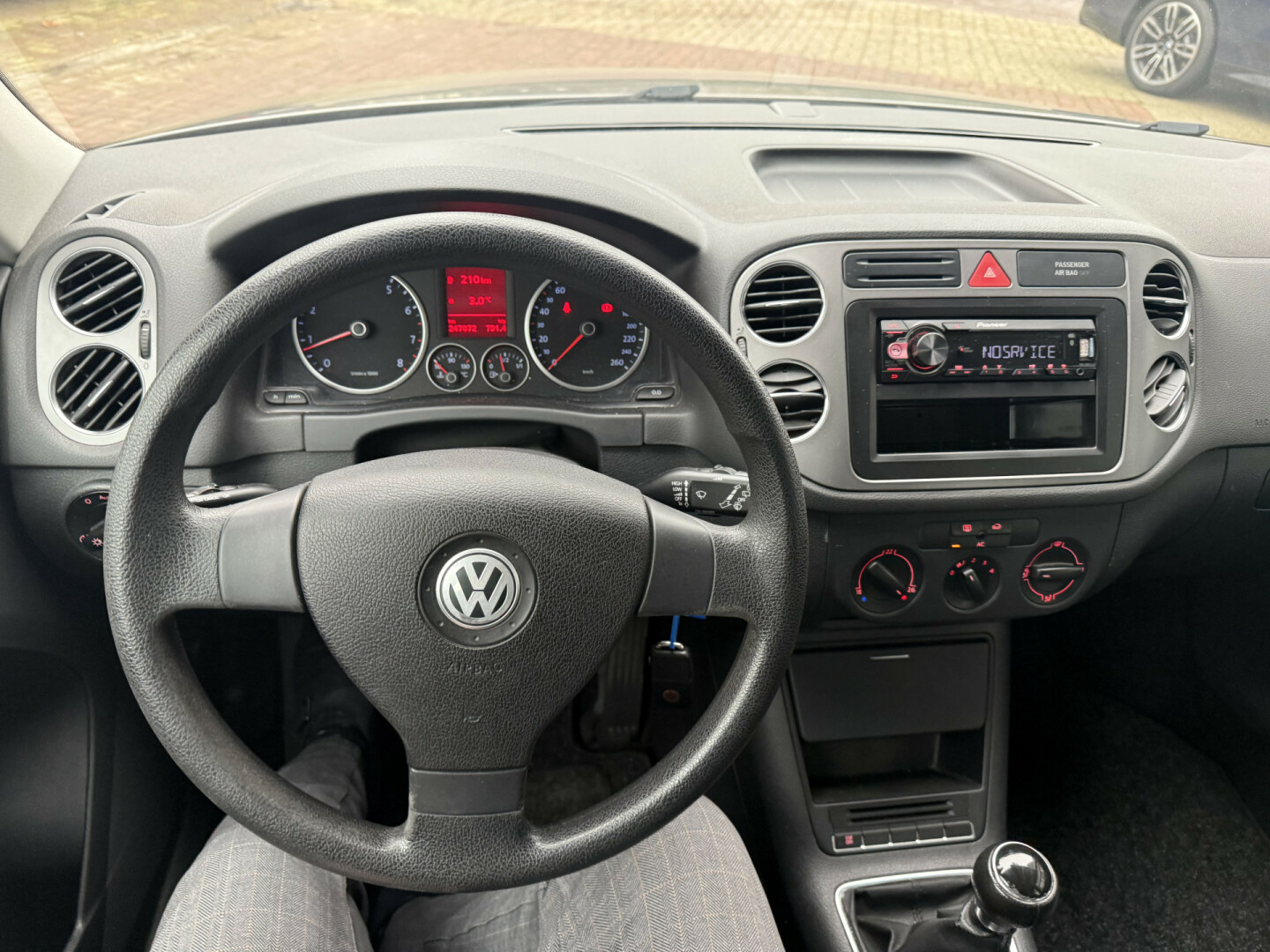 Volkswagen-Tiguan-7