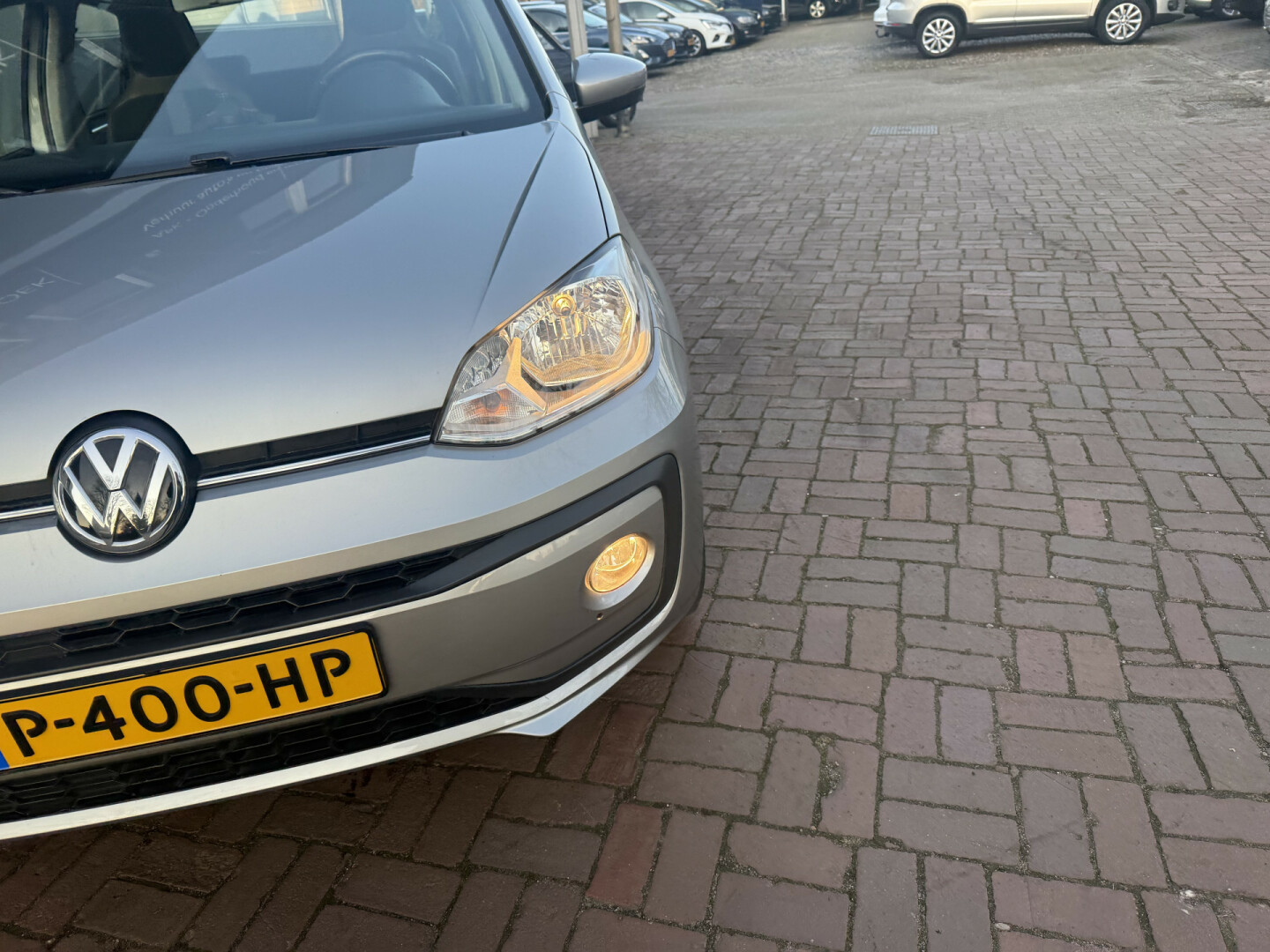 Volkswagen-up!-30