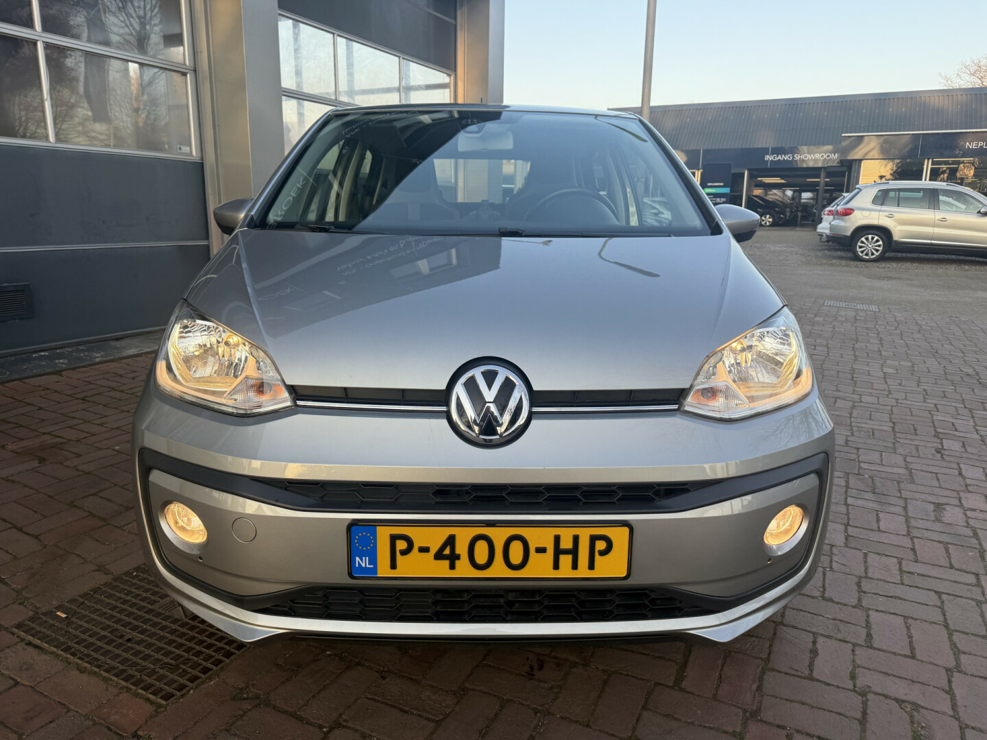 Volkswagen-up!-4