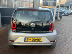 Volkswagen-up!-5