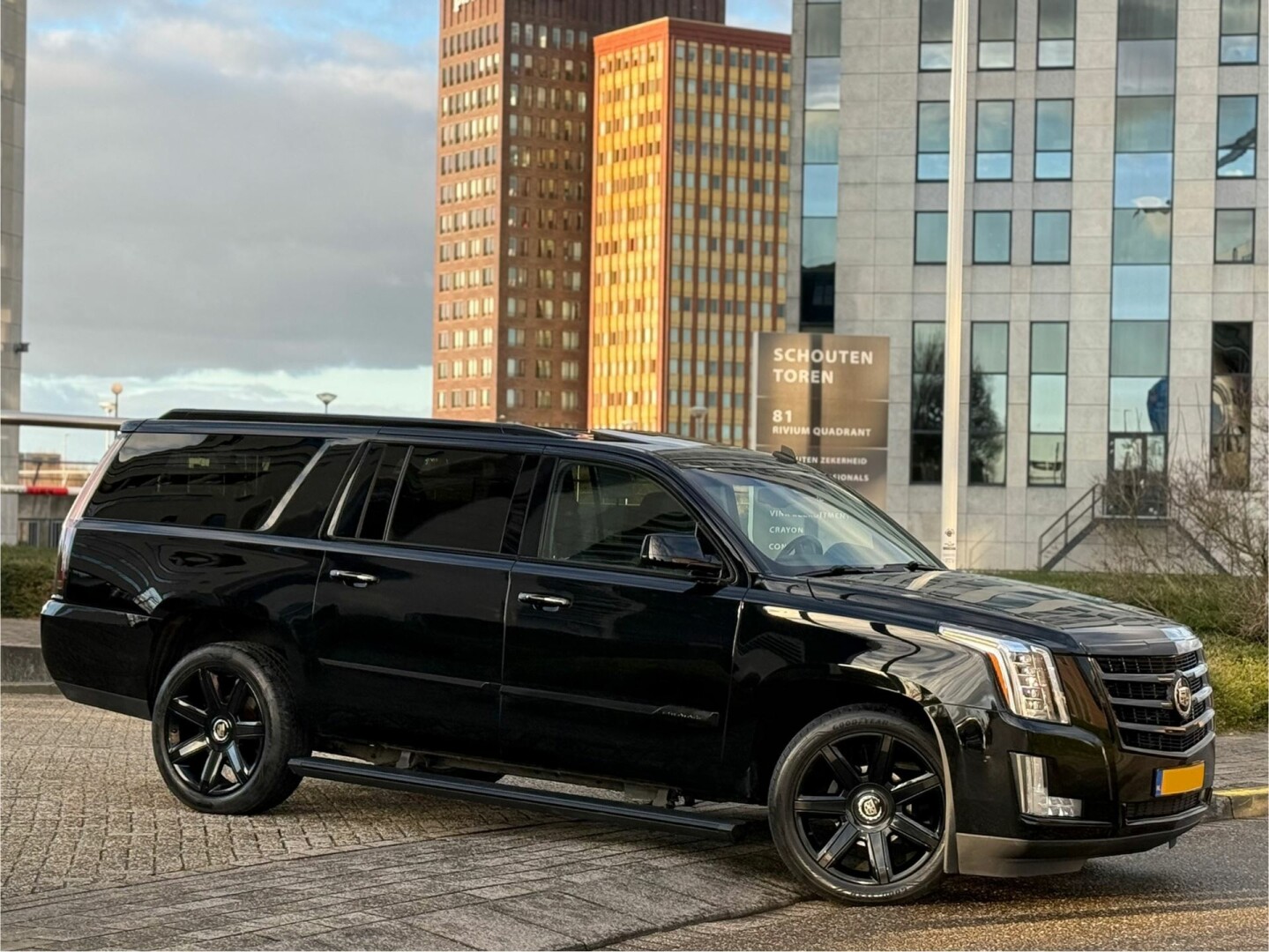 Cadillac-Escalade-4