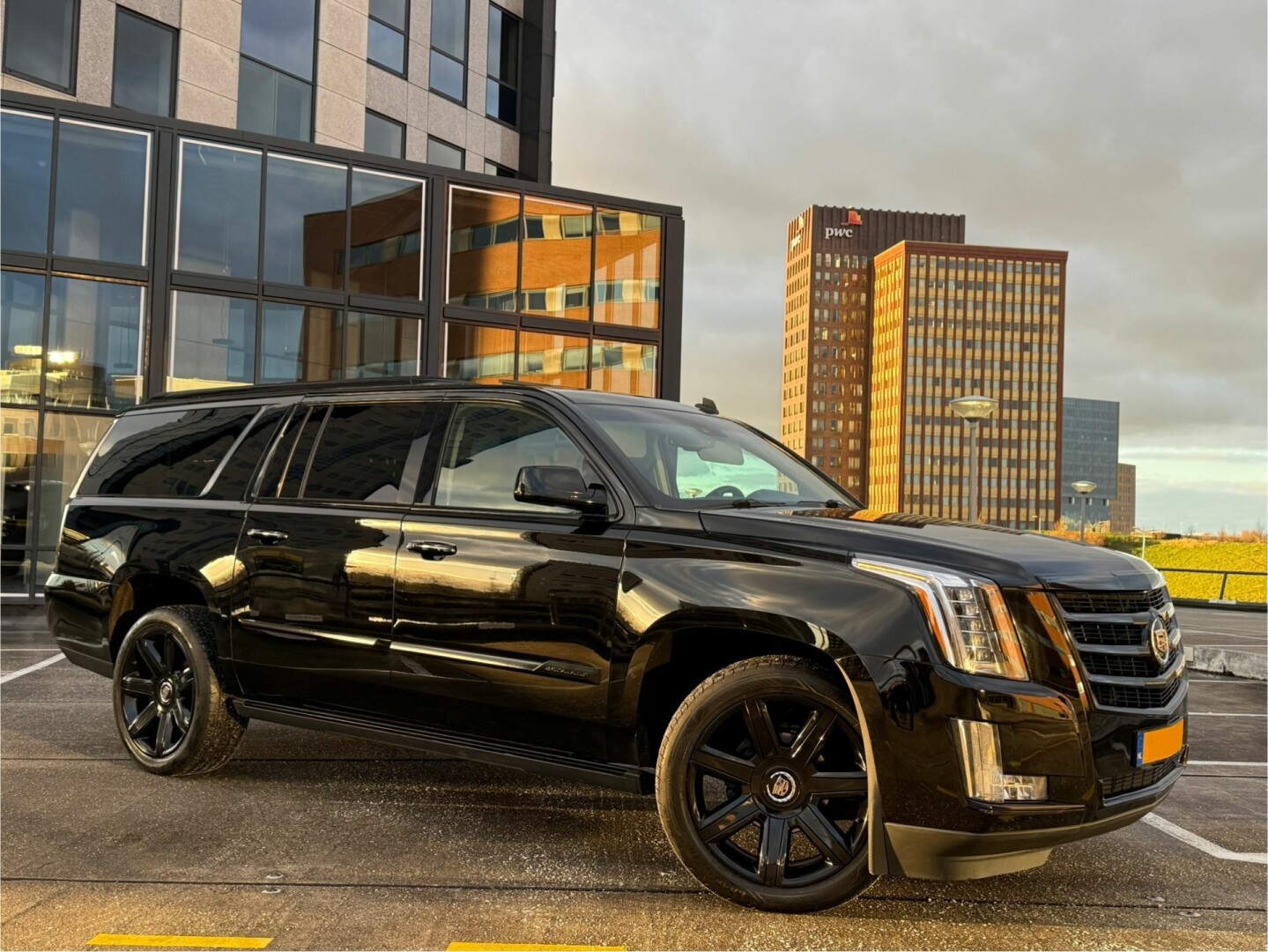 Cadillac-Escalade-86