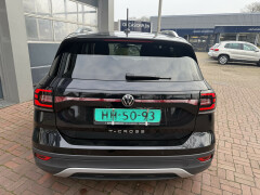 Volkswagen-T-Cross-5