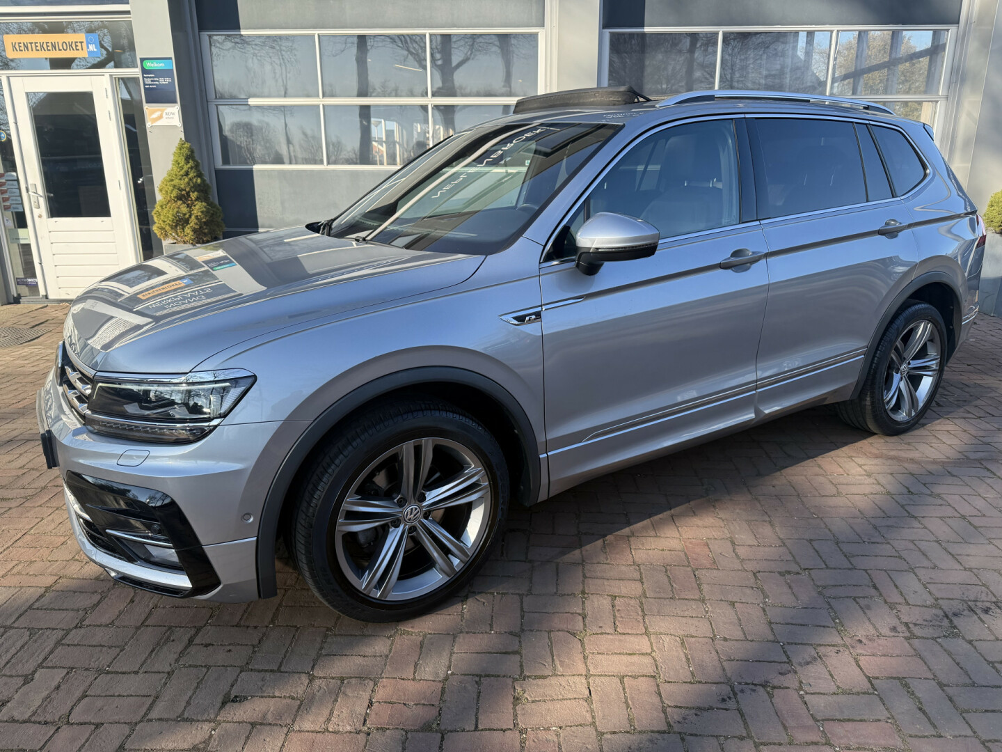 Volkswagen-Tiguan Allspace-43