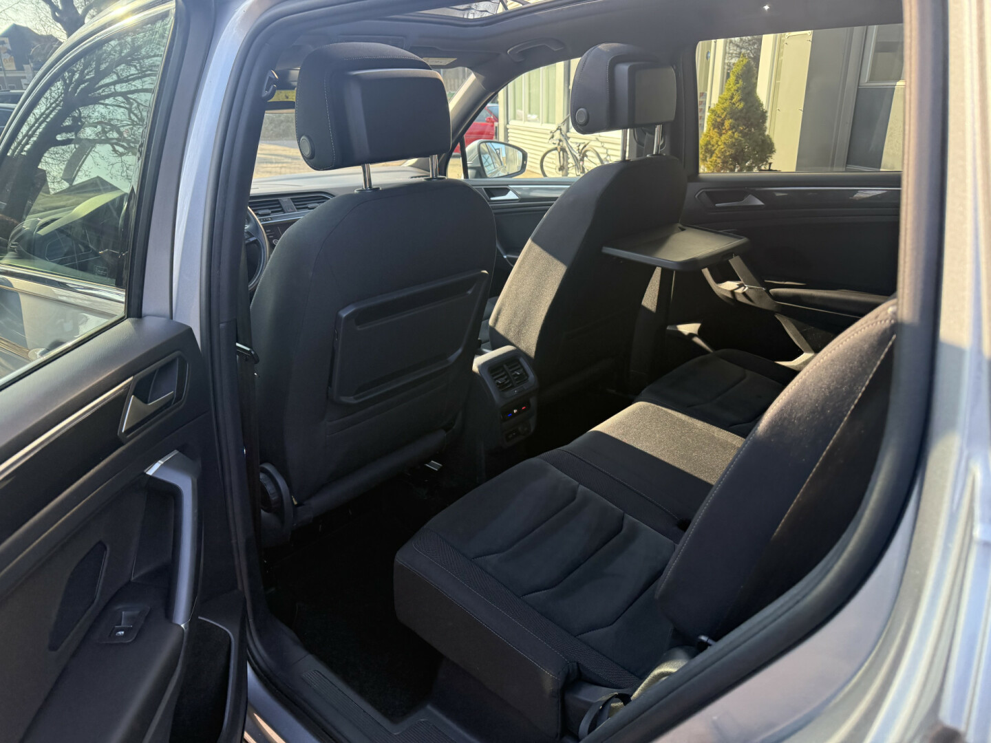 Volkswagen-Tiguan Allspace-50