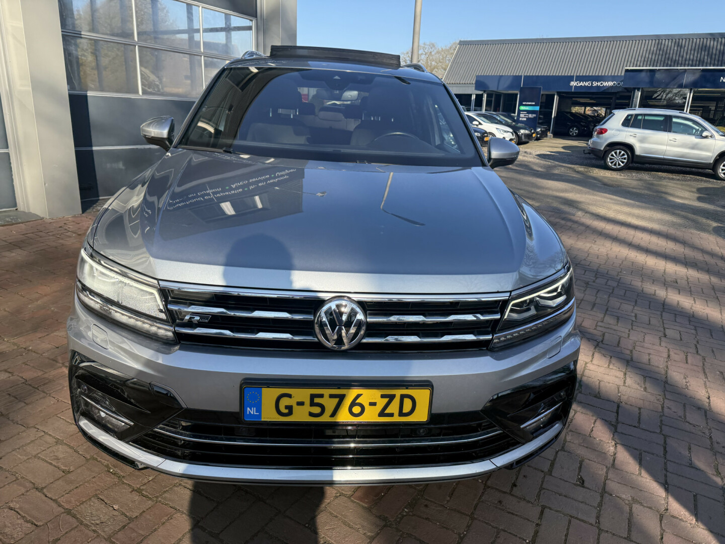 Volkswagen-Tiguan Allspace-56