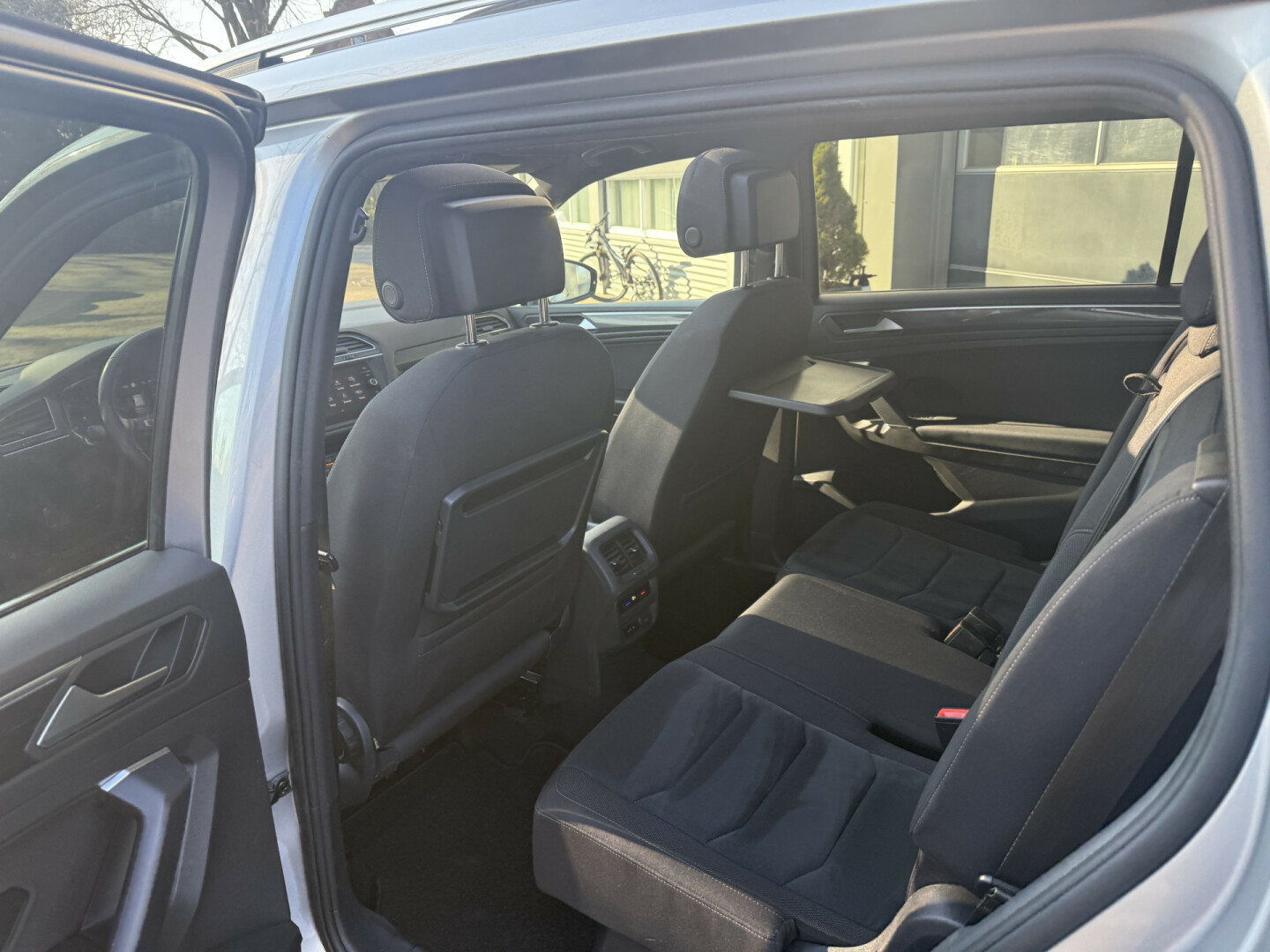 Volkswagen-Tiguan Allspace-7