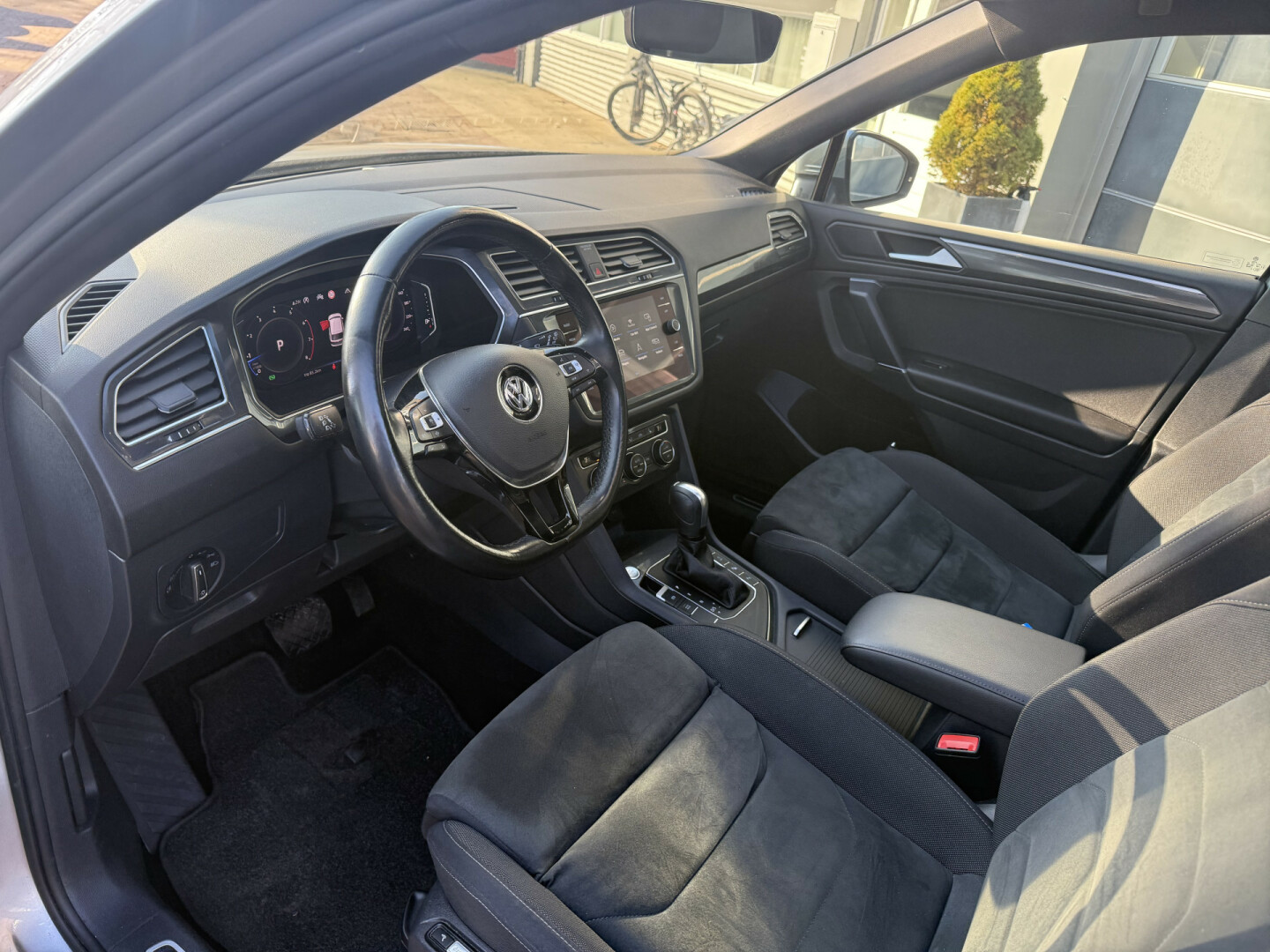 Volkswagen-Tiguan Allspace-74