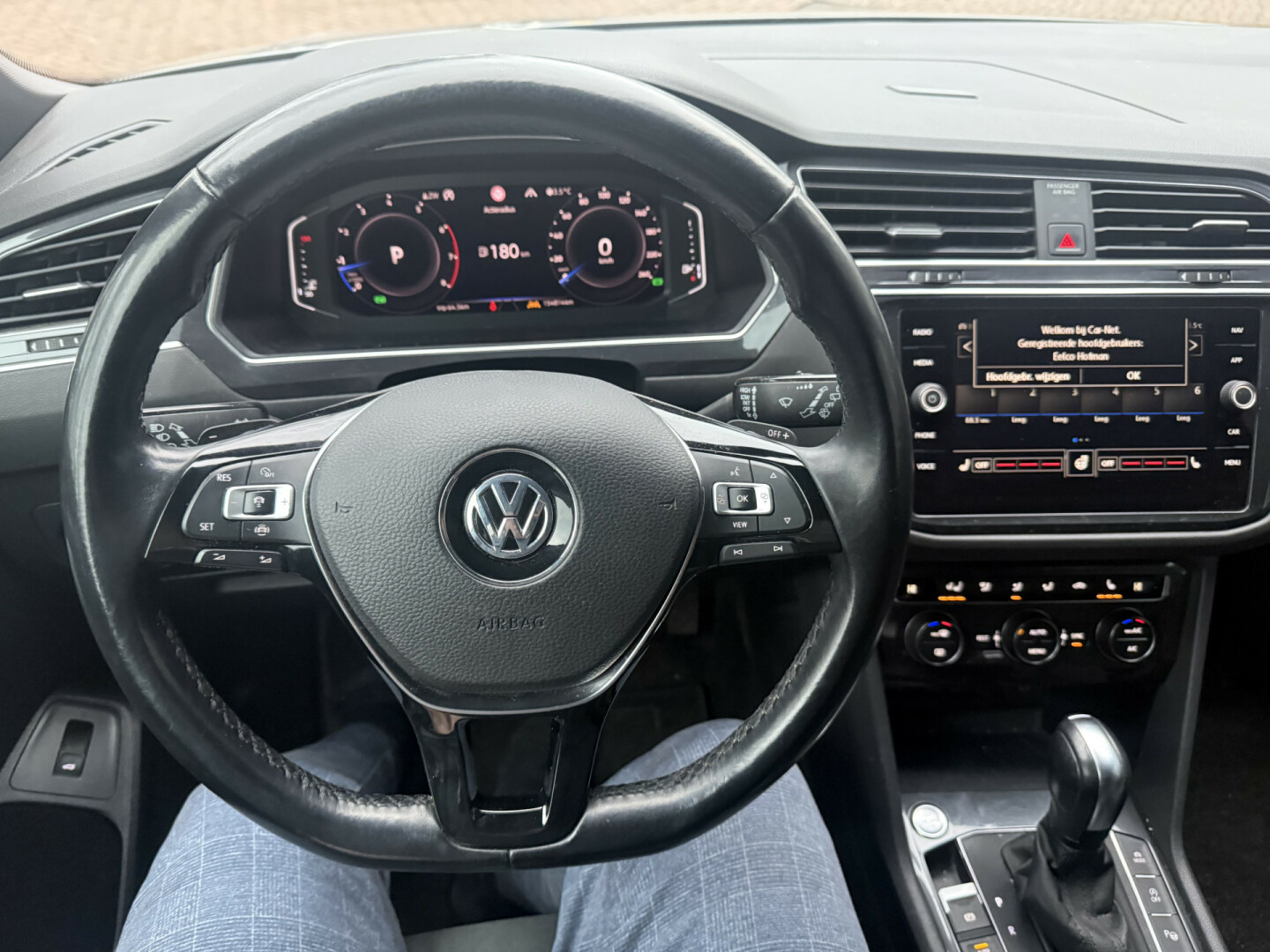 Volkswagen-Tiguan Allspace-8