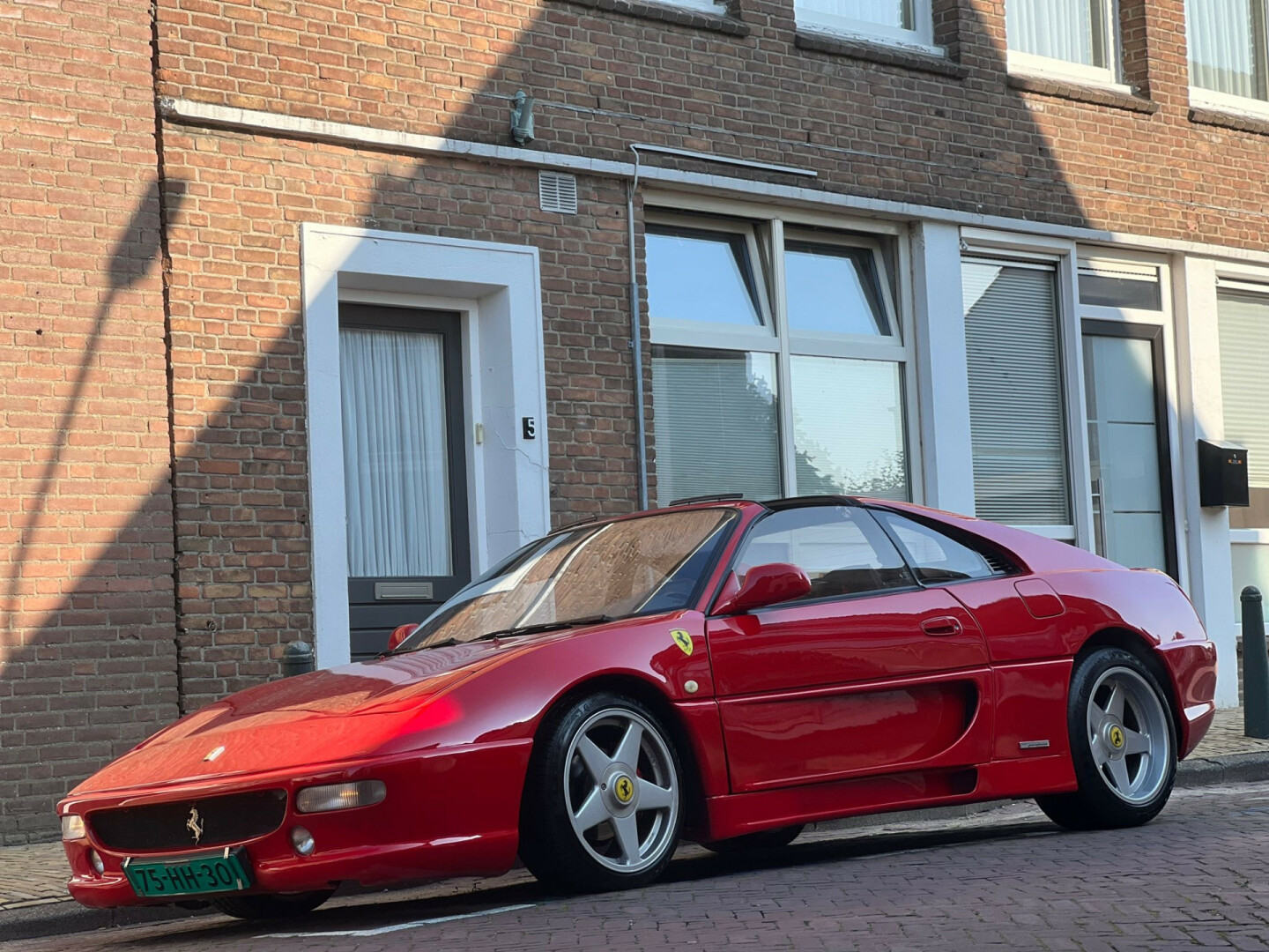 Ferrari-Turbo F355-16