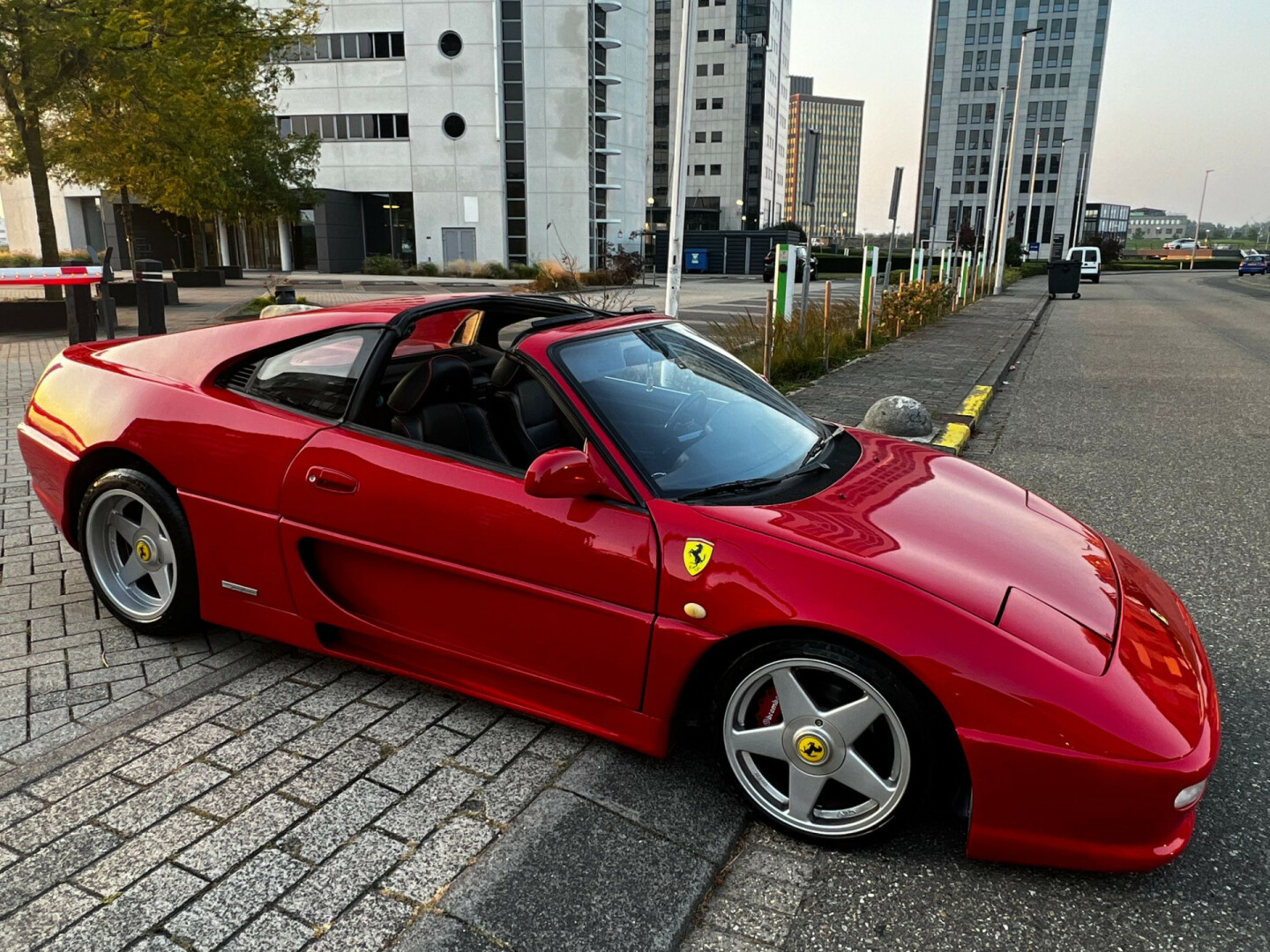 Ferrari-Turbo F355-56