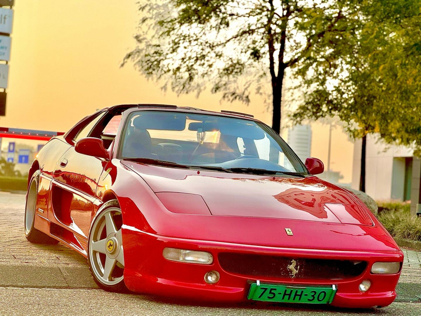 Ferrari-Turbo F355-73