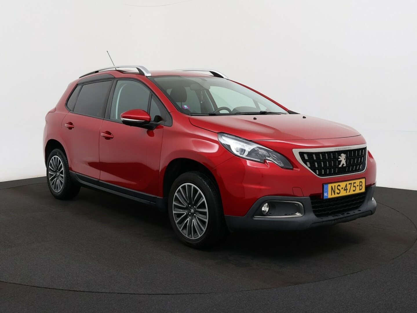 Peugeot-2008-1