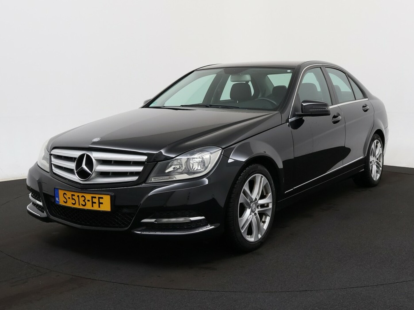 Mercedes-Benz-C-Klasse-11