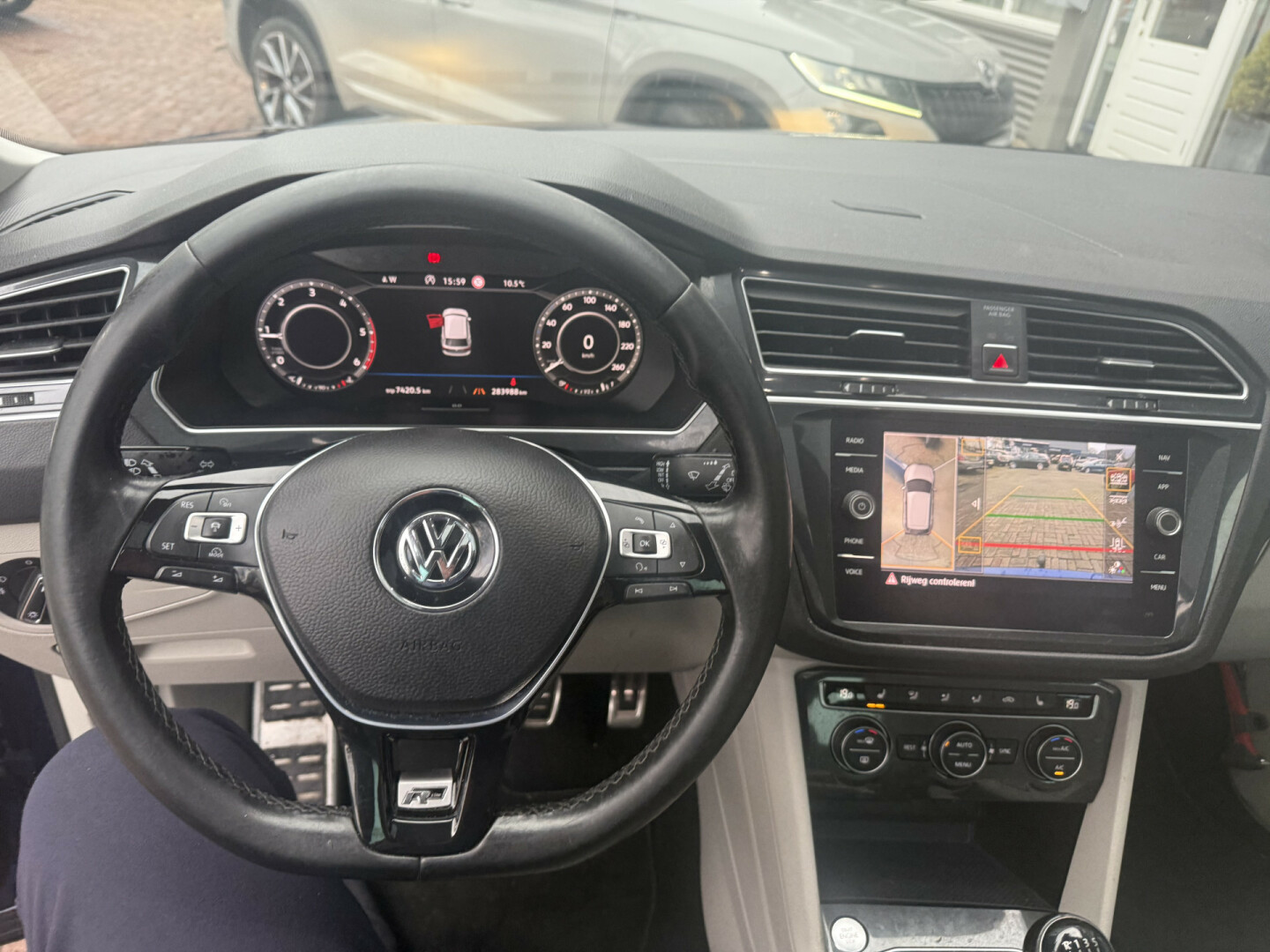 Volkswagen-Tiguan-8