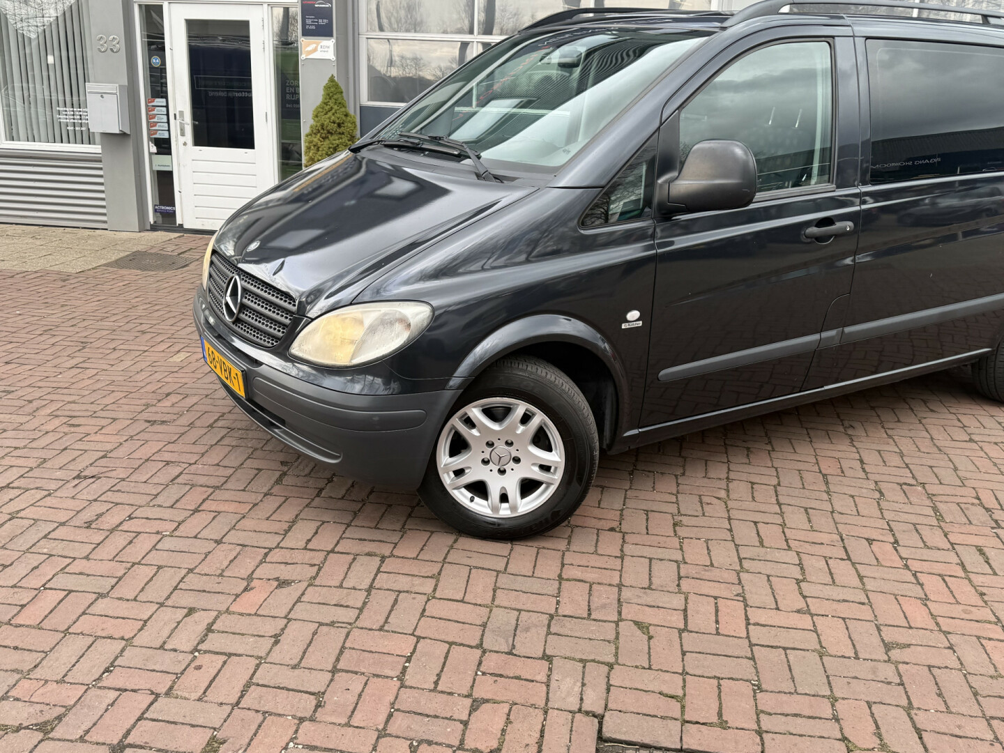 Mercedes-Benz-Vito-14